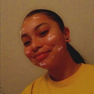 Meet your Posher, Olivia